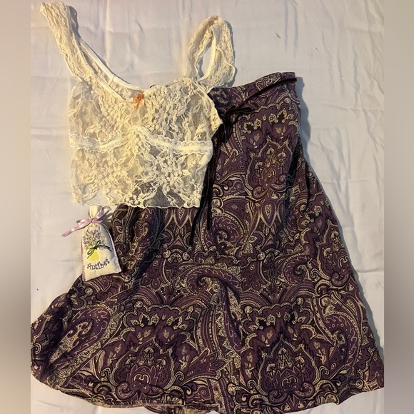 Dresses & Skirts - purple paisley skirt